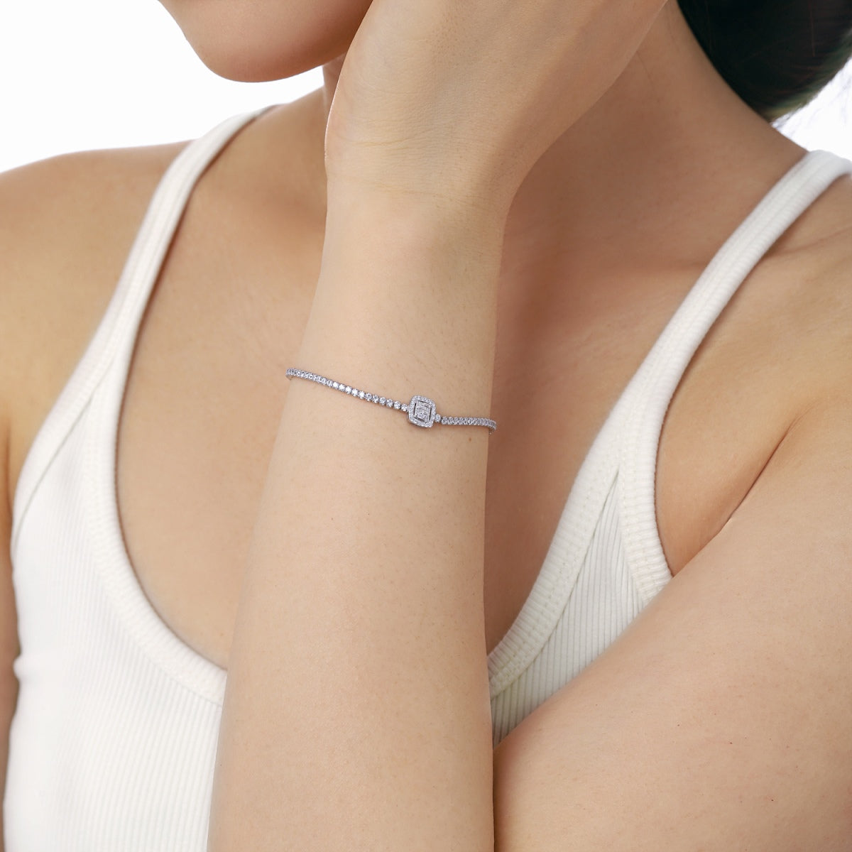 [AuraEcho]Luxurious Dazzling Square Shape Banquet Bracelet