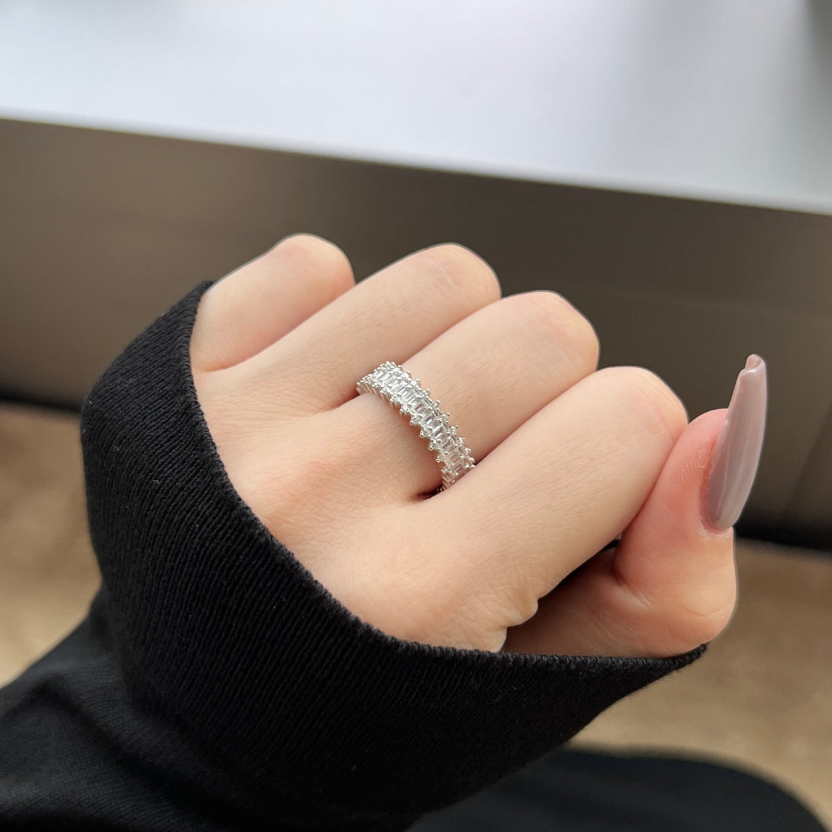 [AuraEcho]Splashy Ornate Emerald Cut Cocktail Ring