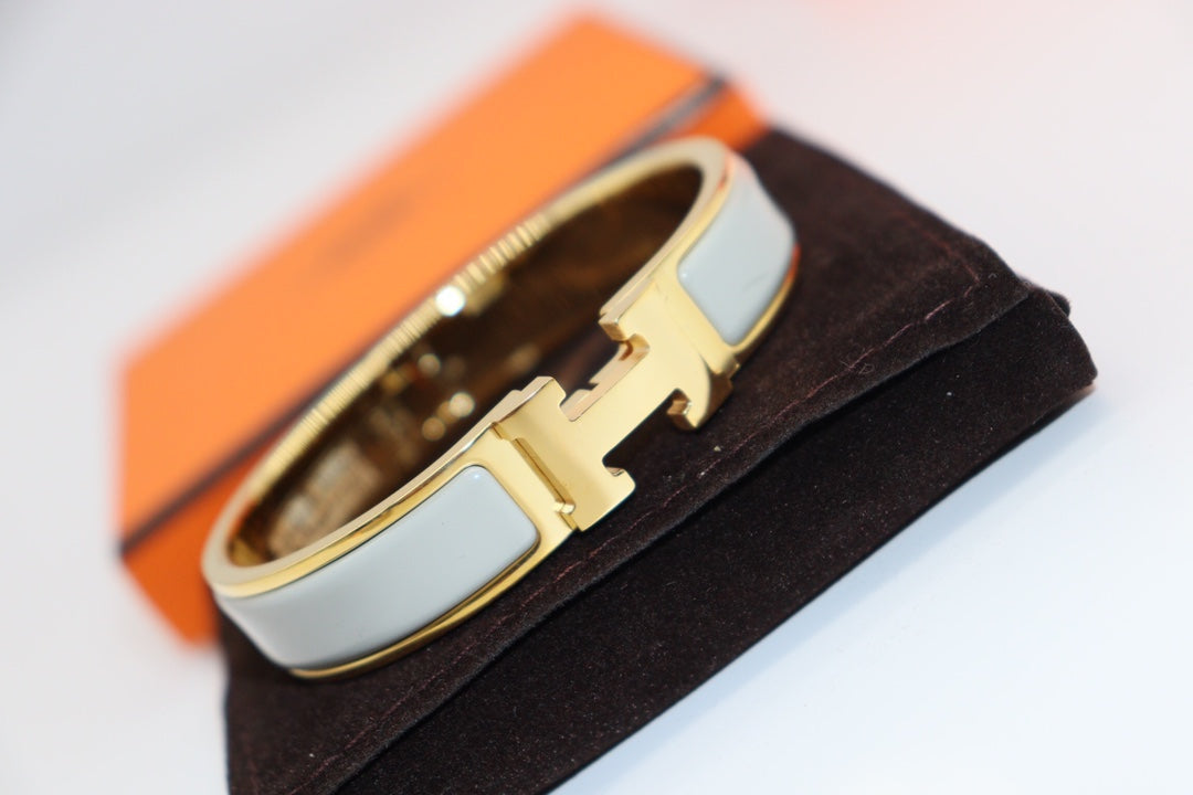 [AuraEcho]H LIGHT BLUE BRACELET