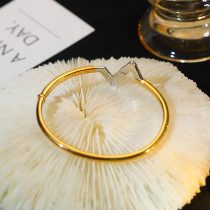 [AuraEcho]VOLTE UPSITE DOWN GOLD DIAMOND BRACELET