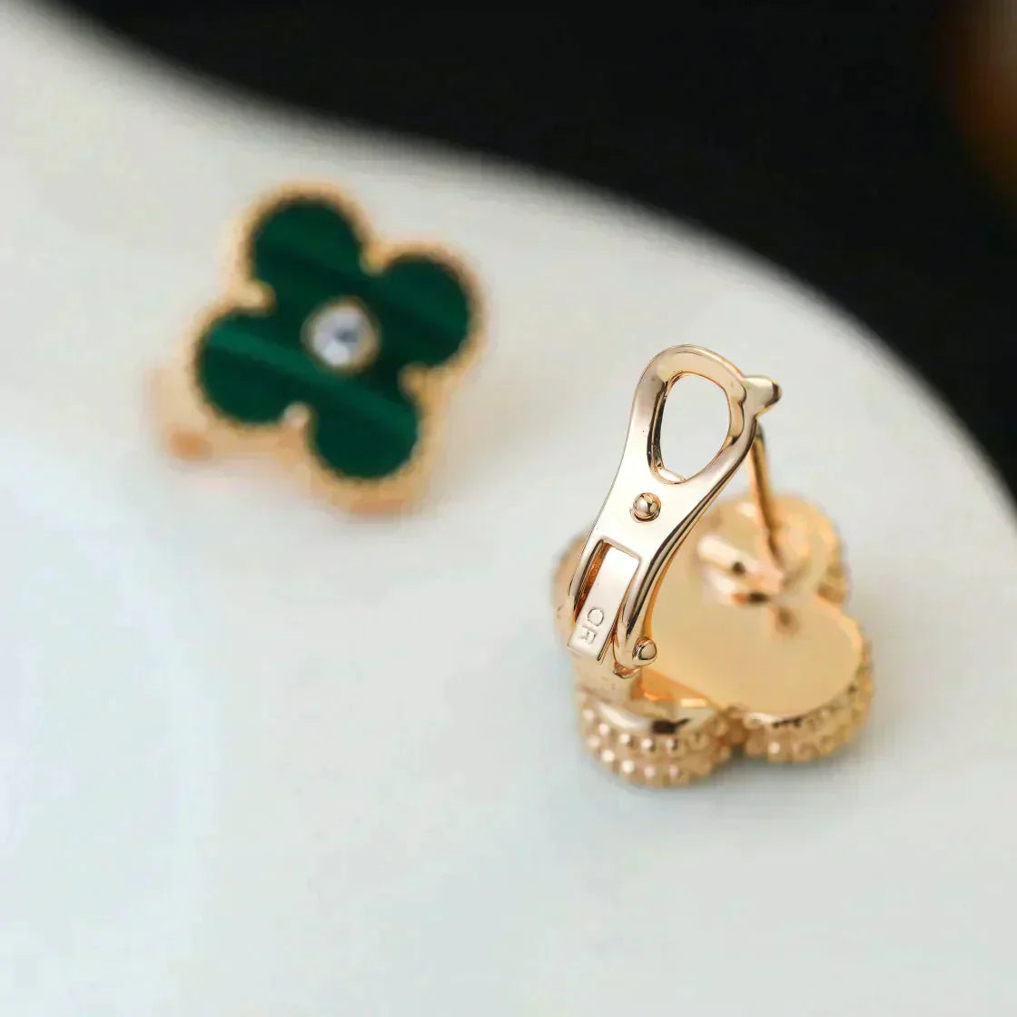 [AuraEcho]CLOVER MEDIUM 1 MOTIFS MALACHITE DIAMOND EARRINGS