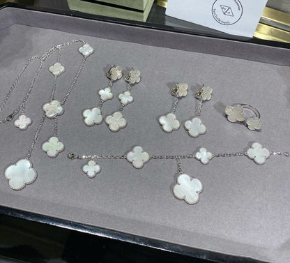 [AuraEcho]CLOVER 5 MOTIF WHITE MOP SILVER BRACELET