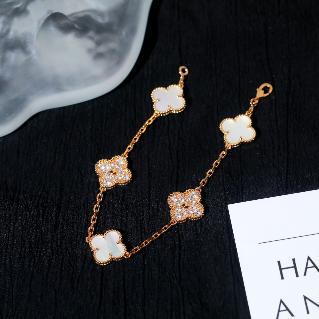 [AuraEcho]CLOVER BRACELET 5 MOTIF WHITE MOP DIAMOND