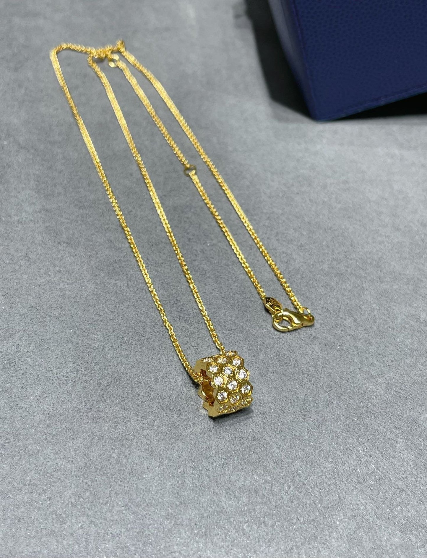 [AuraEcho]BEE LOVE DIAMOND PAVED 3 ROW NECKLACE