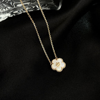 [AuraEcho]LUCKY  WHITE MOP  PLUM BLOSSOM NECKLACE