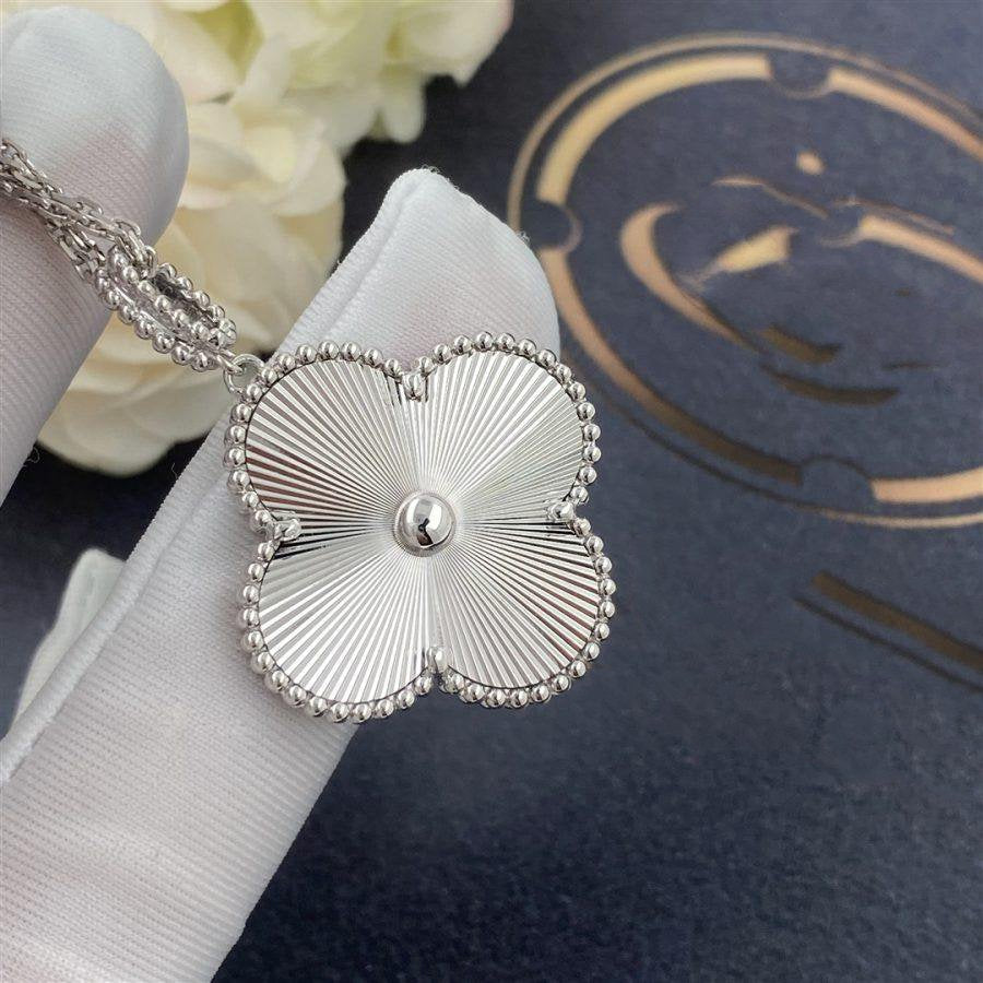 [AuraEcho]CLOVER 25MM SILVER BIG CLOVER NECKLACE